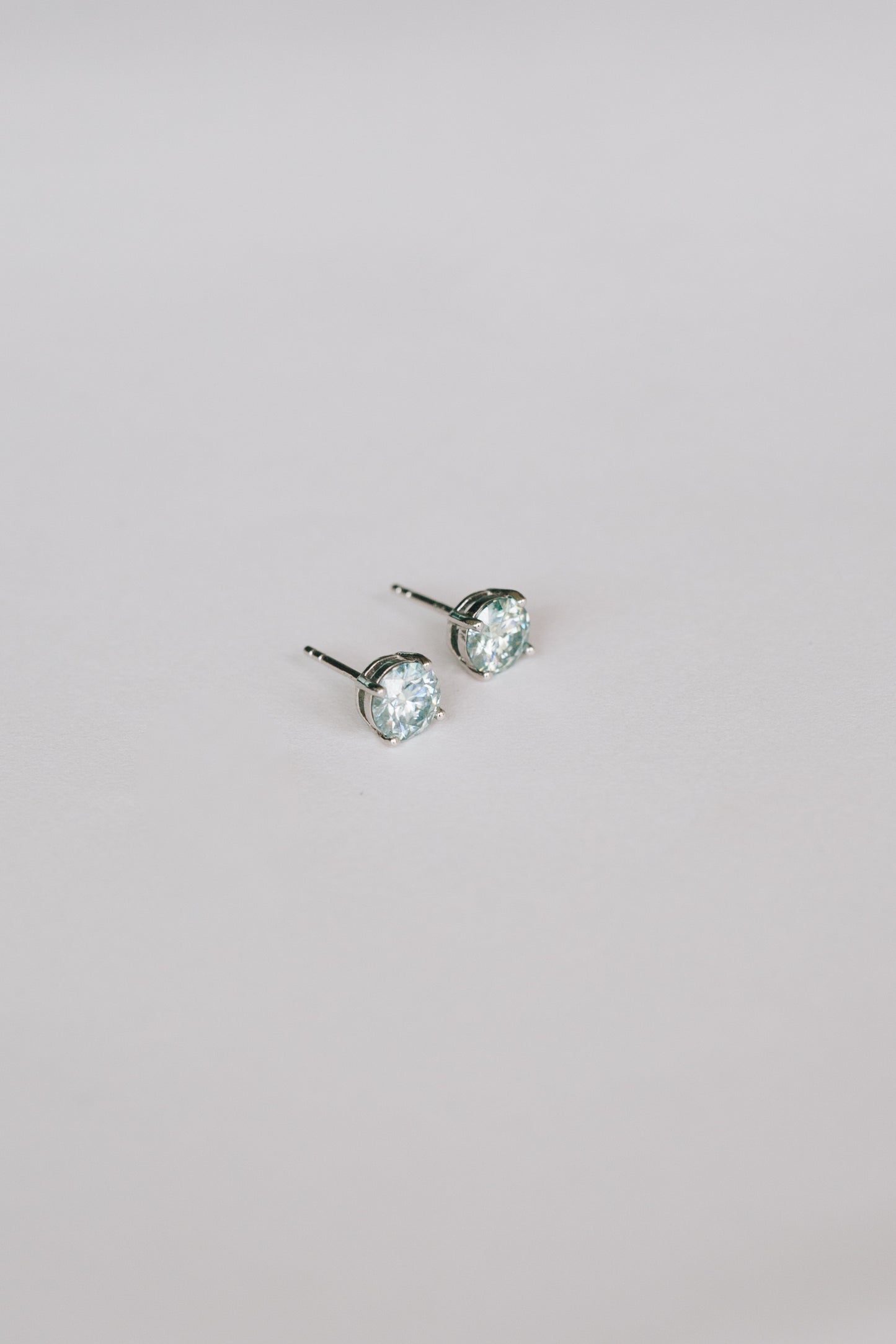Brinco Moissanite Azul